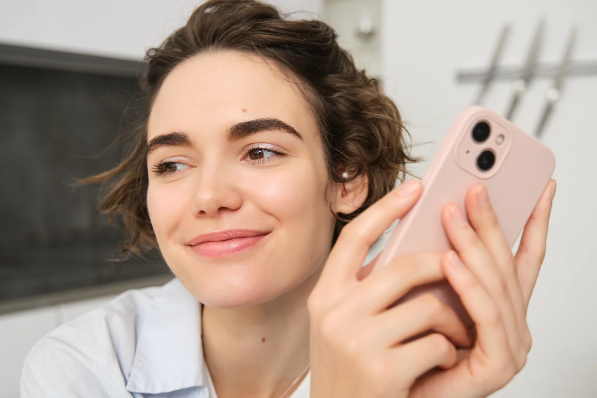 Figure 1: High-resolution smartphone cameras enable accurate sequential monitoring of pigmented spots.
