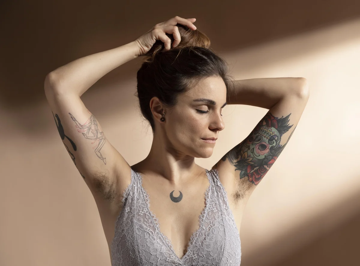 Tattoo Healing Stages: Day-by-Day Photo Timeline, Peeling & Aftercare Guide